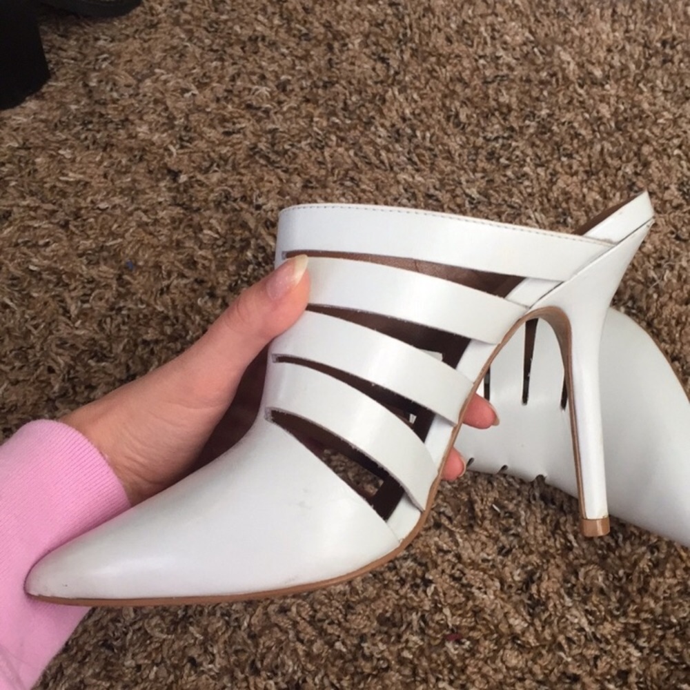 Adorable blue ALDO mules! So chic! 4"